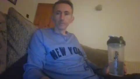 Snapshot of stuuuey73 chatting on October 18, 8:46 pm stuuuey73 online show from October 18, 8:46 pm