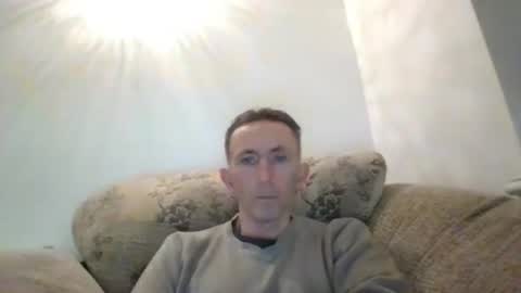 Snapshot of stuuuey73 chatting on December 27, 9:00 pm stuuuey73 online show from December 27, 9:00 pm