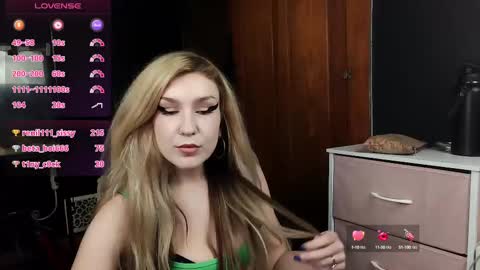 Polly online show from March 1, 5:16 pm