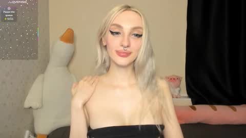 Chloe online show from February 16, 3:10 pm