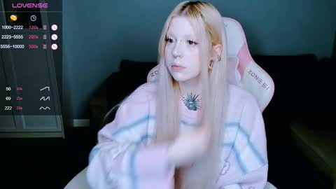 Snapshot of succubus_leslie chatting on September 29, 12:20 am succubus_leslie online show from September 29, 12:20 am