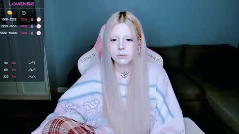 Snapshot of succubus_leslie chatting on September 25, 1:01 am succubus_leslie online show from September 25, 1:01 am