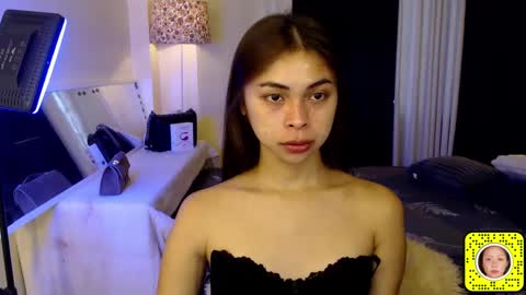 Snapshot of suckablechick chatting on March 12, 7:13 am Marry online show from March 12, 7:13 am