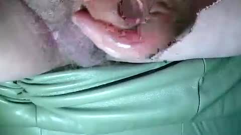 Snapshot of suesser0009 chatting on October 22, 7:37 pm Martin sweetboy online show from October 22, 7:37 pm