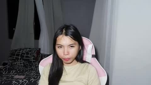 sugar_holly96 online show from April 23, 5:14 pm