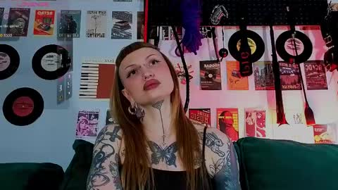 sugarsoot online show from May 16, 10:36 am