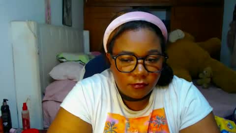 Snapshot of suggarbaby1 chatting on January 21, 5:27 am Cami   Back in 2 hours online show from January 21, 5:27 am