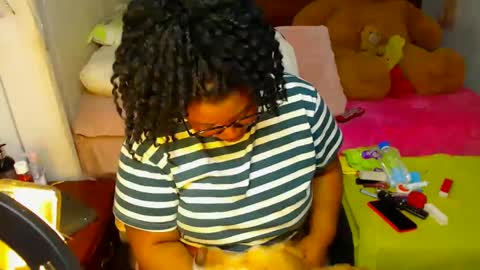 Snapshot of suggarbaby1 chatting on December 13, 7:25 am Cami   Back in 2 hours online show from December 13, 7:25 am