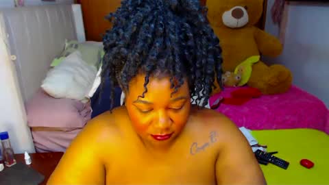 Snapshot of suggarbaby1 chatting on December 21, 10:17 am Cami   Back in 2 hours online show from December 21, 10:17 am