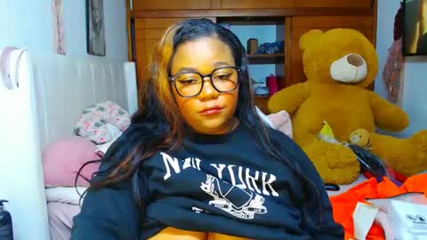 Snapshot of suggarbaby1 chatting on February 21, 7:01 am Cami   Back in 2 hours online show from February 21, 7:01 am