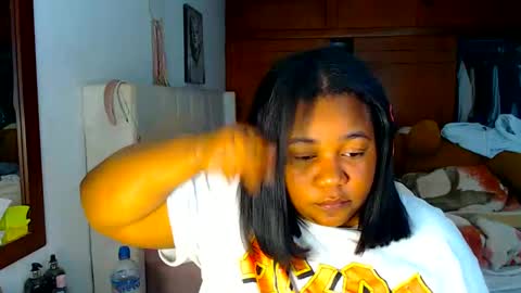 Snapshot of suggarbaby1 chatting on September 17, 4:27 am Cami   Back in 2 hours online show from September 17, 4:27 am