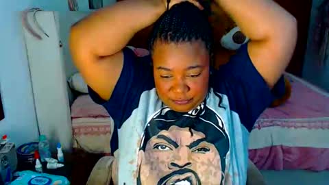 Cami   Back in 2 hours online show from April 22, 6:42 am