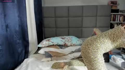 suhaila_suu online show from October 21, 2:05 am