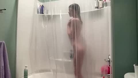 Ophelia online show from April 8, 1:14 pm