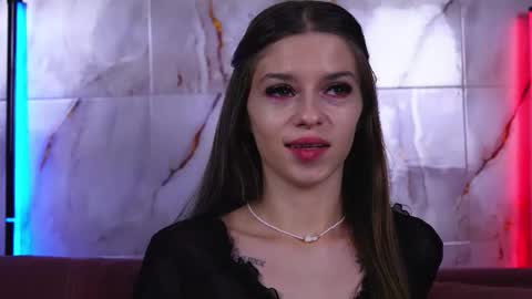 sukie_spooky online show from October 25, 9:30 am