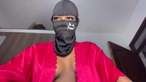 maskedtemptress online show from February 20, 2:00 am