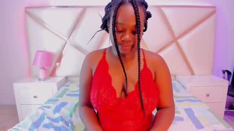 Snapshot of sulyclarck chatting on October 23, 8:10 pm Hot ebony online show from October 23, 8:10 pm