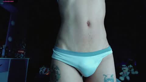 Snapshot of summer__xo chatting on February 2, 6:36 am Summer online show from February 2, 6:36 am