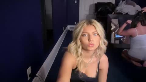 summerclarke2 online show from October 8, 6:25 pm