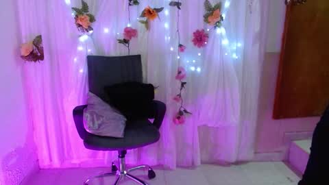 sun crystal online show from November 24, 10:52 pm