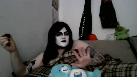 sundaygoth online show from June 15, 3:15 pm