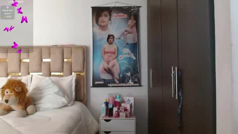 Jeraldine online show from April 11, 1:26 pm