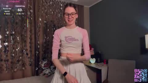 Kiki online show from February 12, 1:09 am