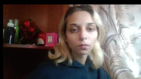 sunny__sue online show from December 10, 11:00 am