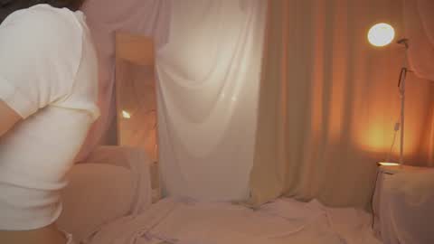 Maria online show from March 1, 8:35 pm