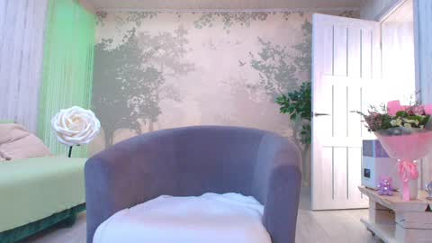 Eva  online show from March 23, 1:16 pm