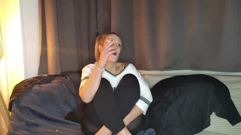 Ava online show from January 10, 11:39 pm