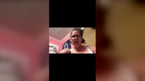 sunshinesmalls813 online show from May 5, 7:47 am