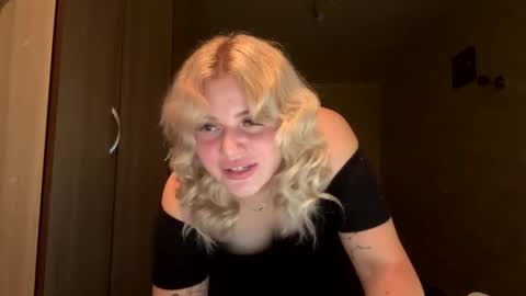 sunshinyflash online show from November 13, 3:15 pm