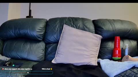 Snapshot of superduty5speed chatting on September 20, 8:01 pm Thomas online show from September 20, 8:01 pm