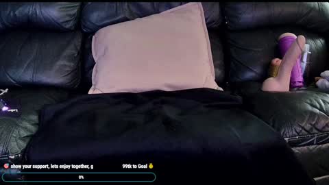 Snapshot of superduty5speed chatting on February 9, 1:22 am Thomas online show from February 9, 1:22 am