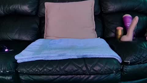 Snapshot of superduty5speed chatting on January 19, 6:53 pm Thomas online show from January 19, 6:53 pm