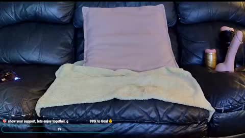 Snapshot of superduty5speed chatting on March 2, 4:28 am Thomas online show from March 2, 4:28 am