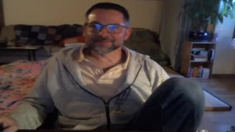 supersquirrel81 online show from April 19, 6:21 pm