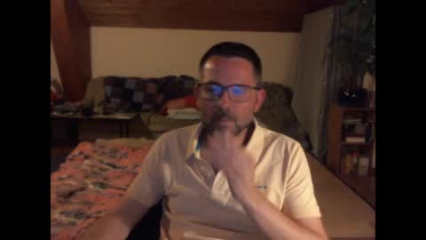 supersquirrel81 online show from April 15, 7:16 pm