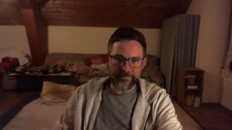 supersquirrel81 online show from November 21, 8:40 pm