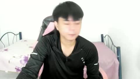 supr4m0 online show from December 20, 8:43 am