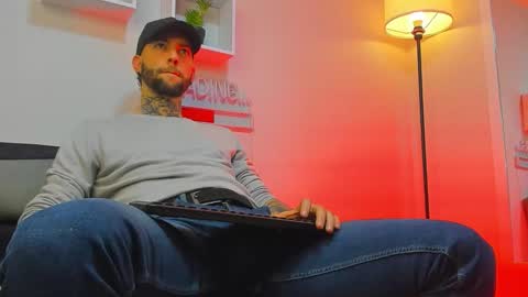 supreme_alpha_ online show from November 16, 4:58 am