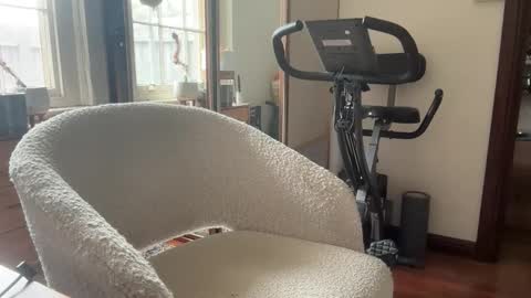 surfbro44 online show from November 4, 4:25 am