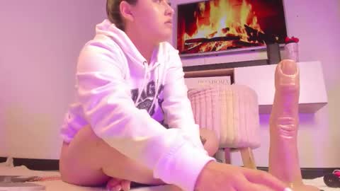     online show from October 11, 4:39 am