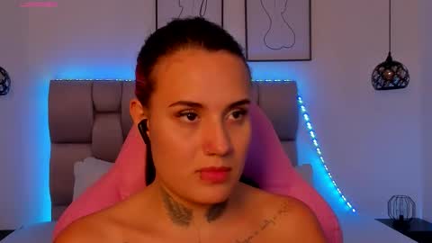 Susan online show from February 2, 9:11 pm