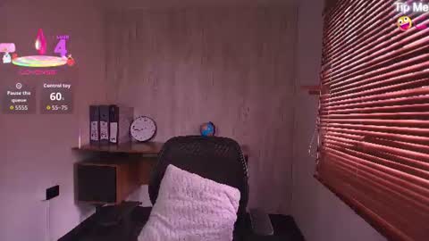 susan_voltaire online show from July 21, 9:17 pm