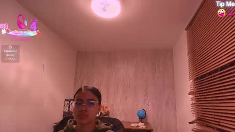 susan_voltaire online show from July 29, 3:17 am