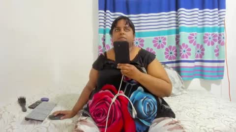 susanaeshwar online show from August 3, 1:07 am