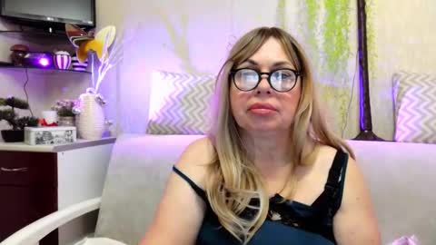 SusiexNoreen online show from March 4, 12:18 am