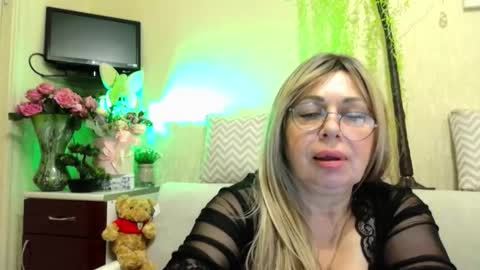 SusiexNoreen online show from May 13, 1:26 am